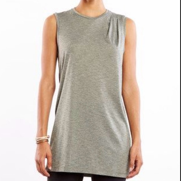 LUCY Activewear Tunic with Shoulder Detail - Picture 8 of 8